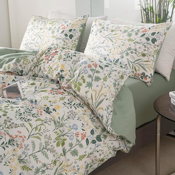Floral Comforter Set Queen Soft Bedding Comforter Set 3 Pieces Garden Style Green Red Flower Print Botanical Flowers Comforter Set for All Seasons 1 Comforter and 2 Pillowcases (Floral, Queen)