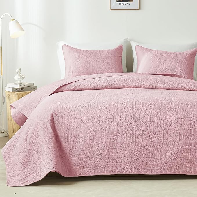 akkialla King/Cal King Quilt Set,Pink Lightweight Bedspread with Coin Pattern, Soft Microfiber Coverlet for All Seasons, Breathable and Skin-Friendly Fabric (1 Quilt, 2 Pillow Shams)