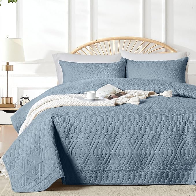 akkialla Twin Size Quilt Bedding Set,Dusty Blue Lightweight Microfiber Soft Bedspreads,Modern Style Geoetric Pattern Coverlet Set for All Seasons,2 Piece(1 Quilt,1Pillow Sham)