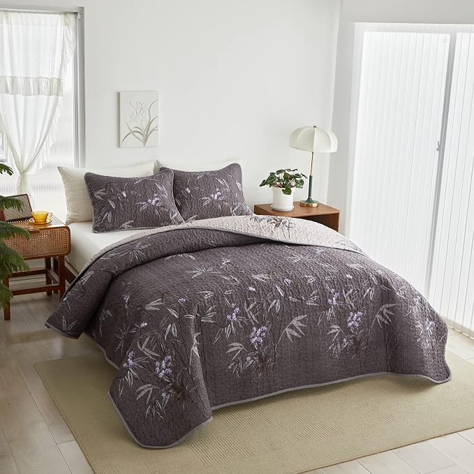 Flysheep Quilt Set 3 Pieces Full/Queen Size, Black Leaves Botanical Design Reversible Bedspread Coverlet Set, Soft Microfiber Lightweight Bed Cover for All Season (90" x 90", 1 Quilt+ 2 Pillow Shams)