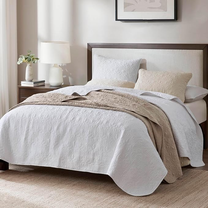 Madison Park Luxurious Cotton Damask Quilt Set, 3PC Full/Queen Bed Set | All Season, Lightweight Stitching Coverlet Bedspread Bedding Stitching with Shams, Cream