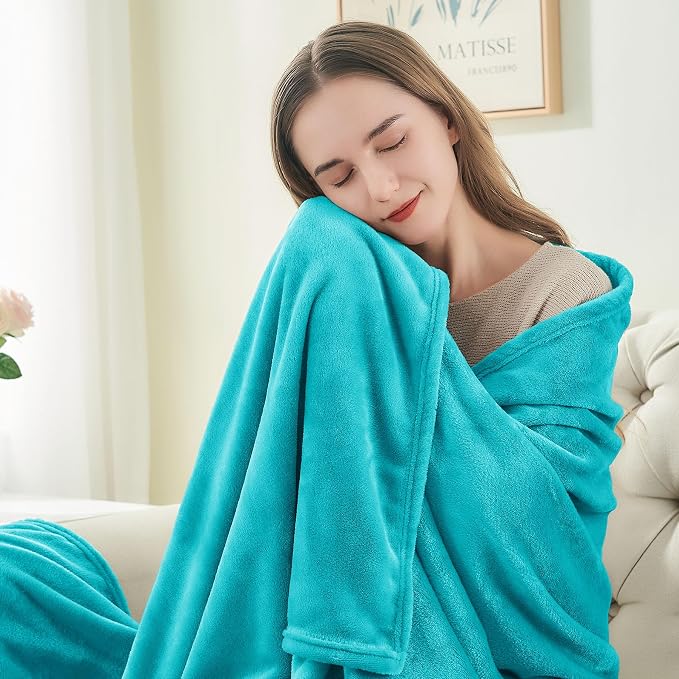 BEDELITE Fleece Blanket Soft Plush Queen Size Bed Blanket Peacock 90"x90" | Ultra Soft Fleece, Plush Microfiber, Lightweight Warmth, All Season Comfort, Fade Resistant, Machine Washable,Perfect for Bed