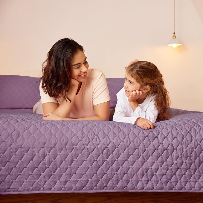Exclusivo Mezcla Reversible California King Quilt Set, Dusty Lavender | Lightweight Bedspreads with 2 Pillow Shams, Soft Microfiber, All Season Bed Coverlets for Bedroom Guest Room, 112x104 Inch