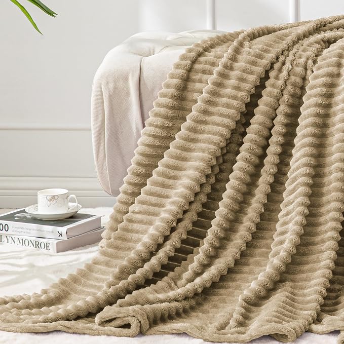 BEDELITE 3D Ribbed Light Brown Fleece Twin Blanket for Couch, 60x80 Inch | Soft Warm Fluffy Blanket for Bed Sofa College Dorm Room Decor, Luxury Cozy Plush Birthday Gifts for Women Girls, Lightweight