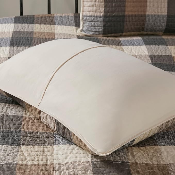 Madison Park Cabin Lifestyle Plaid Quilt Set, 6PC King/Cal King Coverlet | All Season, Luxurious Coverlet Bedspread Lightweight Bedding Layer, Shams, Decorative Pillow, Neutral