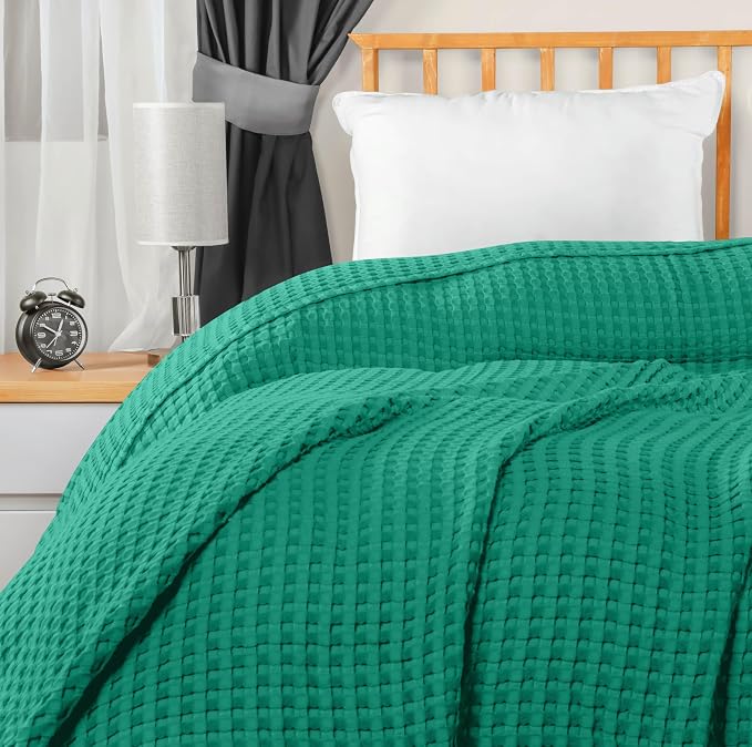 Utopia Bedding 100% Cotton Waffle Blanket Queen Emerald Green, 90x90 Inch | Lightweight Breathable Cozy Summer Bed Blanket Home Decor Gift for Women and Men