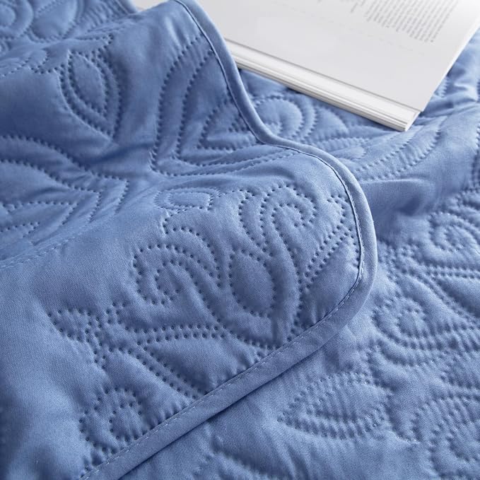 Whale Flotilla Twin Quilt Bedding Set Vintage Damask Reversible Bedspread | Suitable for Bed, 2 Pieces Bluish Grey Lightweight Breathable Quilts Twin Size, Ultrasonic Coverlet with 1 Pillow Sham