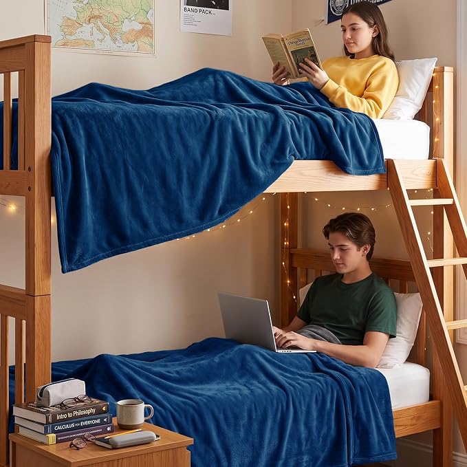 Utopia Bedding Ultra Soft Fleece Bed Blanket Twin XL Size Navy (90x76 Inch) | College Dorm Room Essentials for Girls and Guys, Microfiber Plush Warm Lightweight Breathable Cozy Blanket Anti-Static