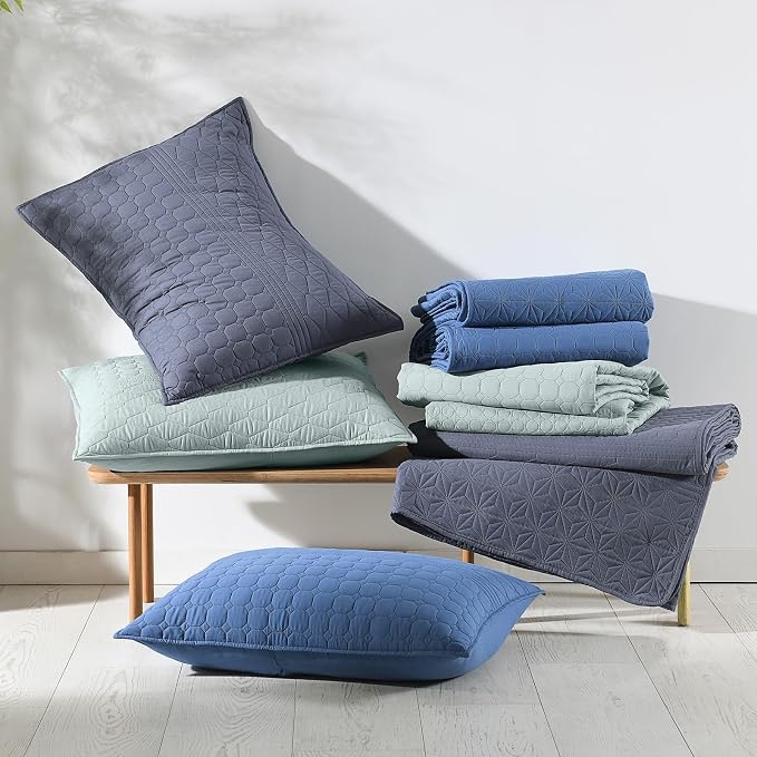 HORIMOTE HOME Sprout Green Queen Size Quilt Set - Soft Microfiber Bedspread with 2 Shams, Lightweight & All-Season Geometric Coverlet for Cozy Bedding