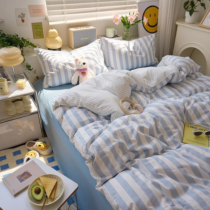 LifeTB Blue Striped Comforter Set King, Vintage Blue White Stripes Pattern Printed Comforter with 2 Pillowcases, Breathable Soft Lightweight Bedding Comforter Boho Farmhouse Striped Comforter Set