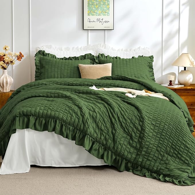 JOLLYVOGUE Dark Green Twin/Twin XL Comforter Set, 2 Pieces Seersucker Lightweight Fluffy Bedding Set, Twin Ruffle Comforter, All Season Soft Microfiber Shabby Chic Bed Set