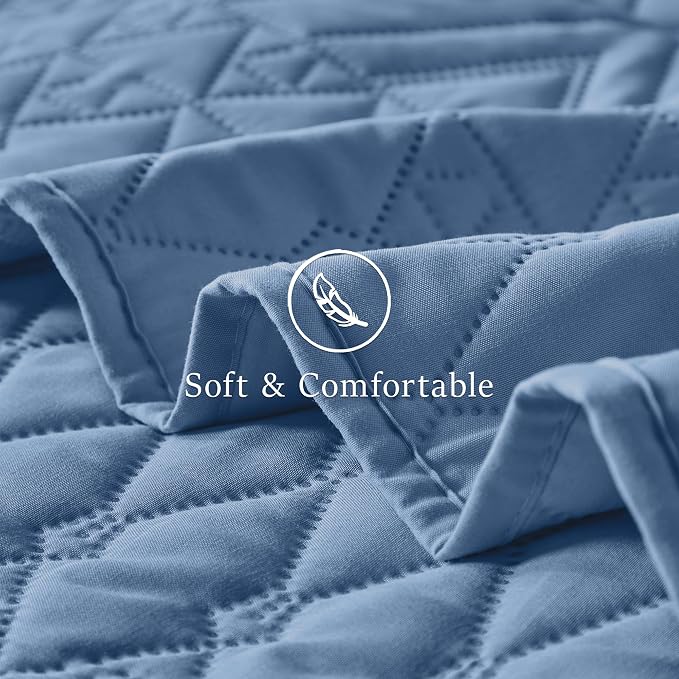 akkialla Full/Queen Quilt Set, Boho Style in a Solid Color, Bluish Grey Lightweight Microfiber Bedspread, Soft and Breathable Coverlet for All Seasons, 3-Piece Bedding Set (1 Quilt, 2 Pillow Shams)