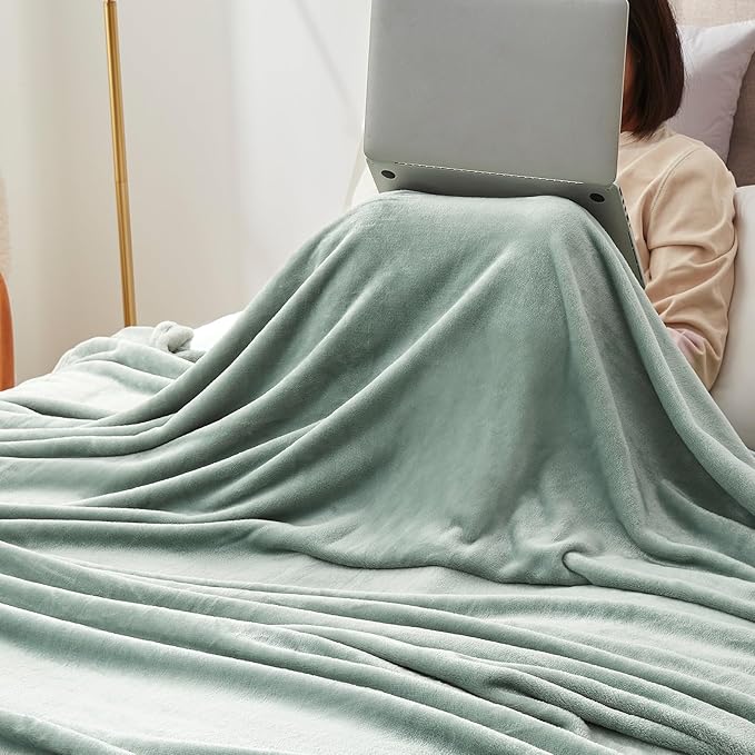 Hansleep King Grey Green Fleece Blanket, Soft Flannel Bed Blanket | Fuzzy Cozy Blanket 90x108 Inches, Multi-use for Bed, Sofa, Couch, Travel, Camping, All Season Warm Lightweight Cover