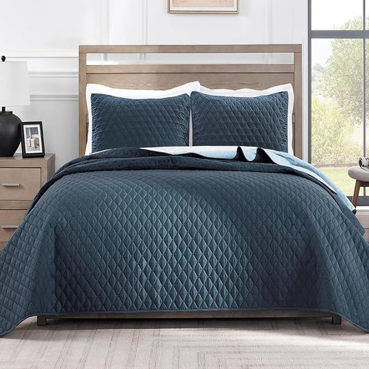Exclusivo Mezcla Reversible Twin Quilt Bedding Set, Navy Blue | Lightweight Bedspreads with 1 Pillow Sham, Soft Microfiber, All Season Bed Coverlets for Dorm Bedroom Guest Room, 68x88 Inch