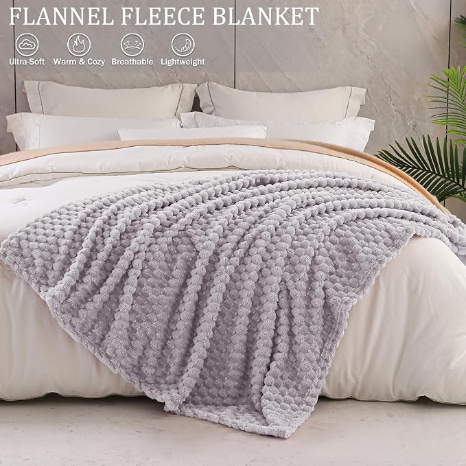 Exclusivo Mezcla 3D Fleece Twin Size Blanket for Bed, Light Grey | Extra Soft Fuzzy Plush Lightweight Bed Blankets, Cozy Fluffy Decorative Blankets for All Seasons, 60x80 Inches
