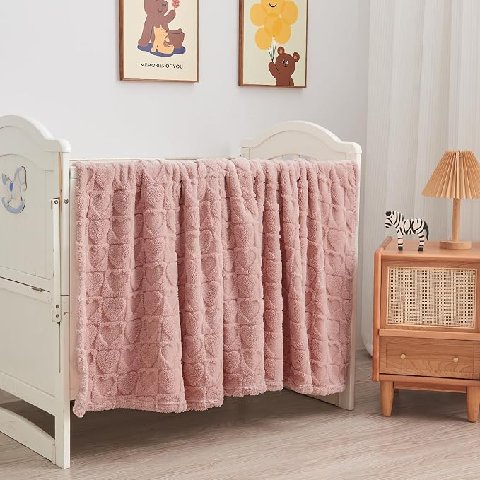 NEWCOSPLAY 3D Heart Checkered Flannel Throw Blanket, Dusty Pink, 50"x70" | Super Soft Cute Lightweight Decorative Premium Silky Fleece Blanket for Couch Sofa Bed, Gift for Women Men, All Season Use