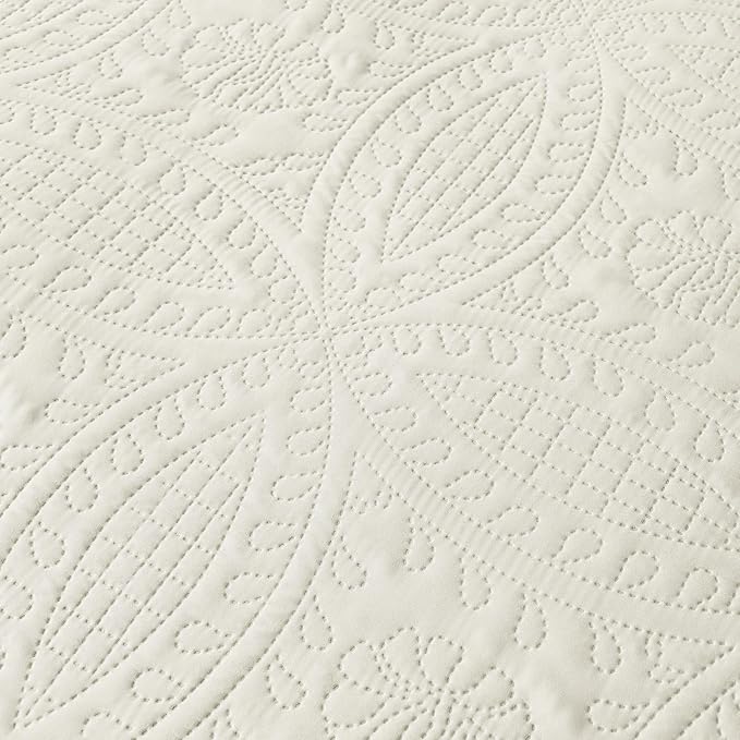 akkialla Twin Quilt Set,Cream Lightweight Bedspread with Coin Pattern, Soft Microfiber Coverlet for All Seasons, Elegant Modern Home Style (1 Quilt, 1 Pillow Sham)