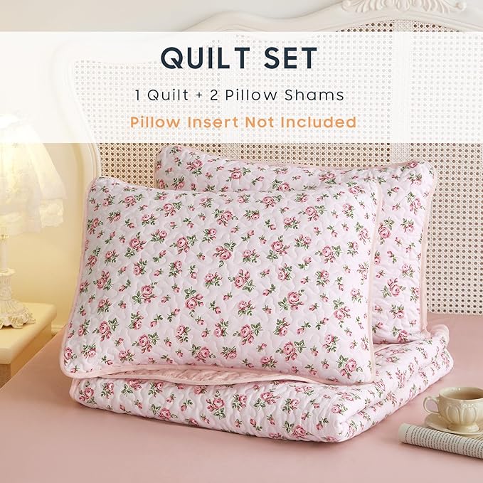 Wake In Cloud - Floral Quilt Set, Coquette Cottagecore Shabby Chic Flower Pattern for Women Teen Girls, Reversible Lightweight Bedspread Coverlet, 3 Pieces, Pink, King Size