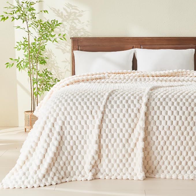 NEWCOSPLAY Fleece Clouds Cozy King Blanket for Couch, Ivory, 90"x110" | Premium Silky Flannel Blanket, Soft Lightweight Fluffy Throw Blanket for Bed Sofa Decor, Gift for All Season Use