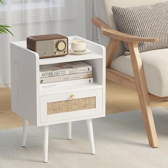 MECHYIN Night Stand Set 2, Nightstands Set of 2 with Charging Station, Rattan Side Tables with Solid Wood Legs, Boho Bedside End Table for Apartment Bedroom Dorm Small Space