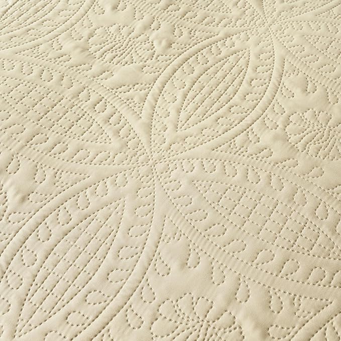 akkialla Twin Quilt Bedding Set,Beige Ultrasonic Quilt Set,Lightweight Soft Bedspread Coverlet,Modern Style Coin Pattern Bed Cover for All Seasons,2 Piece(1 Quilt,1 Pillow Sham)