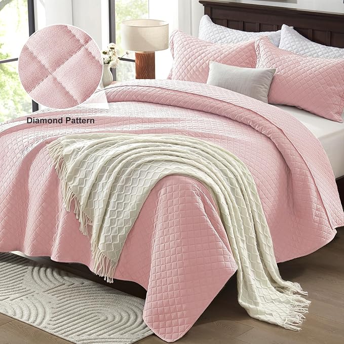 SunStyle Home Queen Quilt Bedding Set, Lightweight Summer Bedspreads,Pink | Soft Coverlet With 2 Pillow Shams,Morden Style Quilts for All Season, Suitable for Bed,Couch,Bedroom,Guest Room,90"X96"