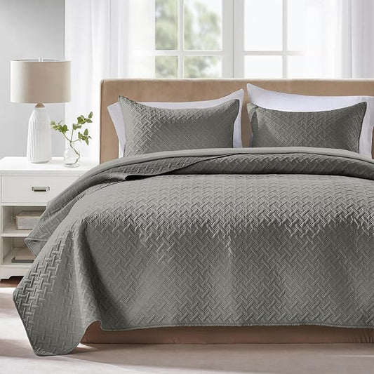 FLYMME Queen Quilt Bedding Set Dark Grey Lightweight Bedspreads Full Size,Modern Style Geometric Weave Stripe Pattern,Soft Microfiber Bed Coverlet for All Season (1 Quilt, 2 Shams)