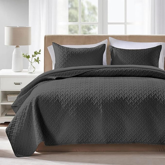 FLYMME Black Twin Quilt Bedding Set Thin Lightweight Bedspreads,Modern Style Geometric Weave Stripe Pattern,Soft Microfiber Bed Coverlet for All Season (1 Quilt, 1Sham)