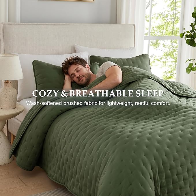 WDCOZY Olive Green Cloud Queen Size Quilt Set, Tan Lightweight Farmhouse Bedspread, Rustic Country Coverlet, Taupe Camel Soft Bedding, Thin Comforter for All Season - 3 Pieces, 90x90 inches