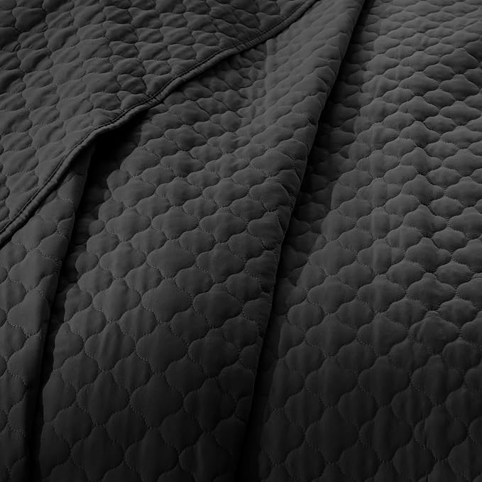 HORIMOTE HOME Quilt Set Twin Size, Black Bedspread with Clouds Pattern, Soft Coverlet Set Lightweight Microfiber Quilted Bedspread for All Season, Includes 1 Quilt and 1 Pillow Sham