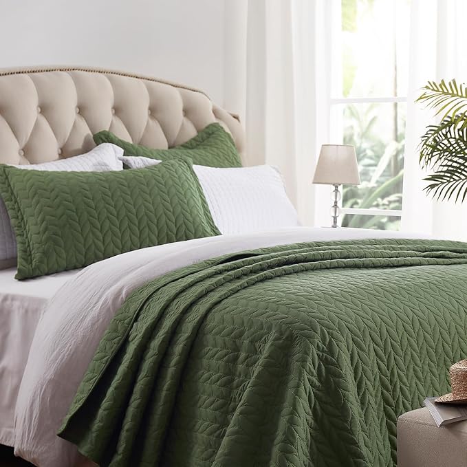 SunStyle Home King Quilt Bedding Set, Lightweight Summer Bedspreads,Green | Soft Coverlet With 2 Pillow Shams,Morden Style Quilts for All Season,Suitable for Bed,Couch, Bedroom,Guest Room,106"X96"