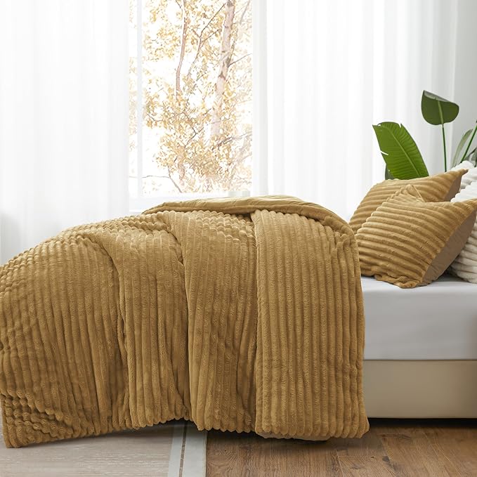 BEDELITE Fleece California King Comforter Set, Fluffy Bed Set, Brown | Super Soft & Warm Bedding, Luxury Fuzzy Faux Fur Comforter for Winter, Heavy Plush Bedding, with 2 Pillowcases