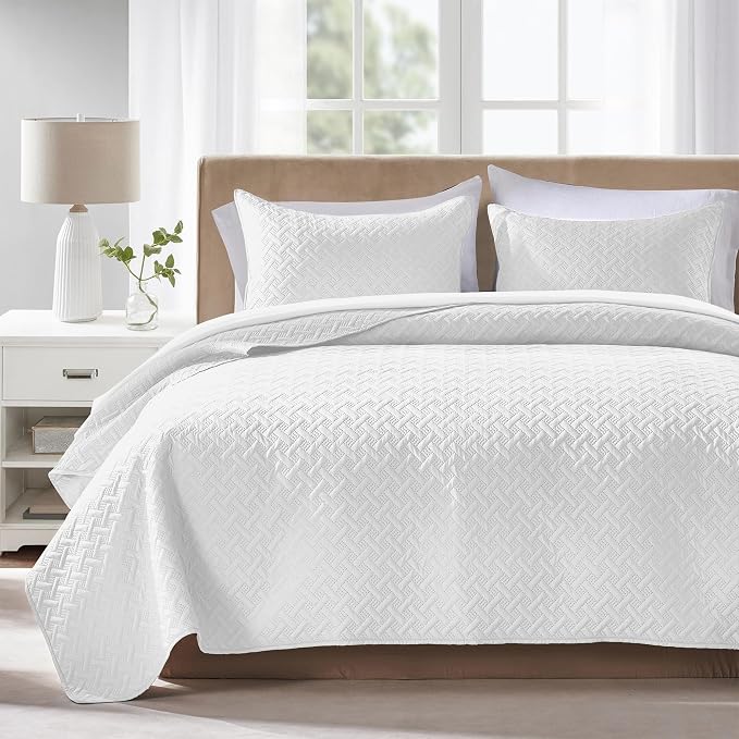 FLYMME White Twin Quilt Bedding Set Thin Lightweight Bedspreads,Modern Style Geometric Weave Stripe Pattern,Soft Microfiber Bed Coverlet for All Season (1 Quilt, 1Sham)