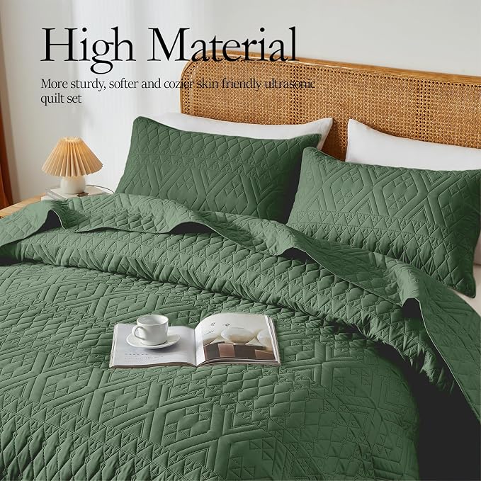 akkialla King/Cal King Size Quilt Bedding Set,Green Lightweight Microfiber Soft Bedspread,Modern Style Geometric Pattern Coverlet Set for All Seasons,3 Piece(1 Quilt,2 Pillow Shams)