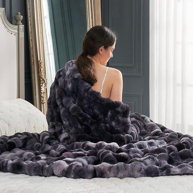 Cozy Bliss Faux Fur Throw Blanket for Couch, Fuzzy Soft Plush Thick Bubble Blanket for Sofa Bedroom Living Room,50 * 60 Inches Tie Dye Black