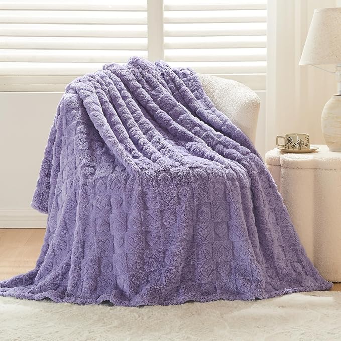NEWCOSPLAY 3D Heart Checkered Flannel Throw Blanket, Lavender, 50"x70" | Super Soft Cute Lightweight Decorative Premium Silky Fleece Blanket for Couch Sofa Bed, Gift for Women Men, All Season Use