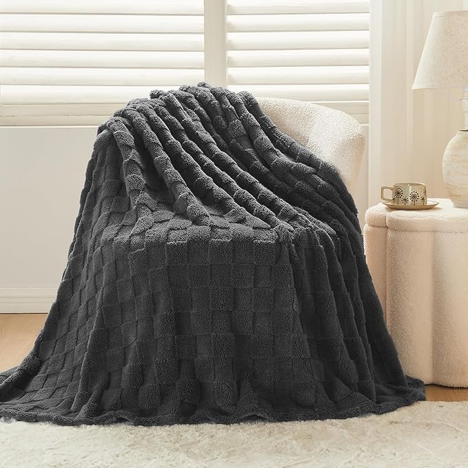 NEWCOSPLAY 3D Checkered Flannel Twin Blanket, Dark Grey, 60"x80" | Super Soft Cute Lightweight Decorative Premium Silky Fleece Blanket for Couch Sofa Bed, Gift for Women Men, All Season Use