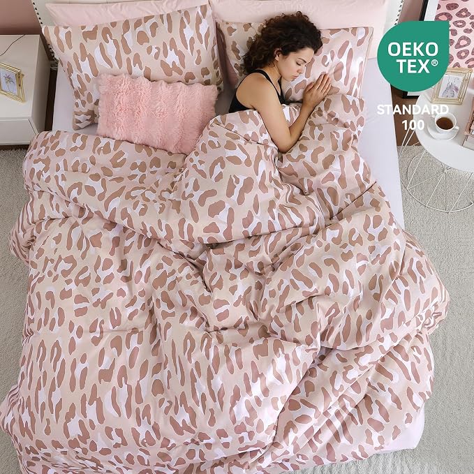 Cheetah Print Comforter Set King Size, Luxury Leopard Print Bedding, Beige | Soft Microfiber Animal Bedding Set with 2 Breathable Pillowcases, Faux Fur Texture, for an All-Season Comforter