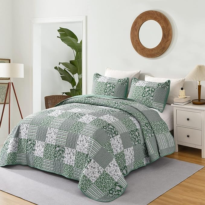 Mybedsoul Boho Quilt King Size, Patchwork Floral Bedding Set, Green | Soft Lightweight Microfiber Coverlet Set, 3 Pieces Plaid Reversible Bedspread, Bed Sets for All Seasons 90"x110"