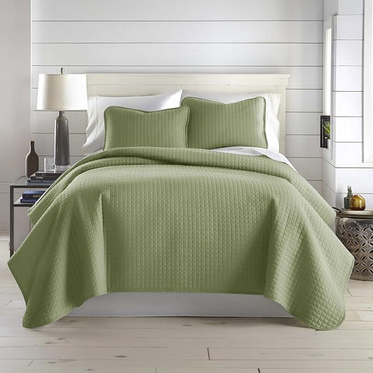 Southshore Fine Living, Inc. Oversized King Quilt Bedding Set, Pet Hair Resistant Bedding, Microfiber Lightweight Bedspread for Summer, Green Coverlet Set w/2 Pillow Shams, Sage Green Quilt King