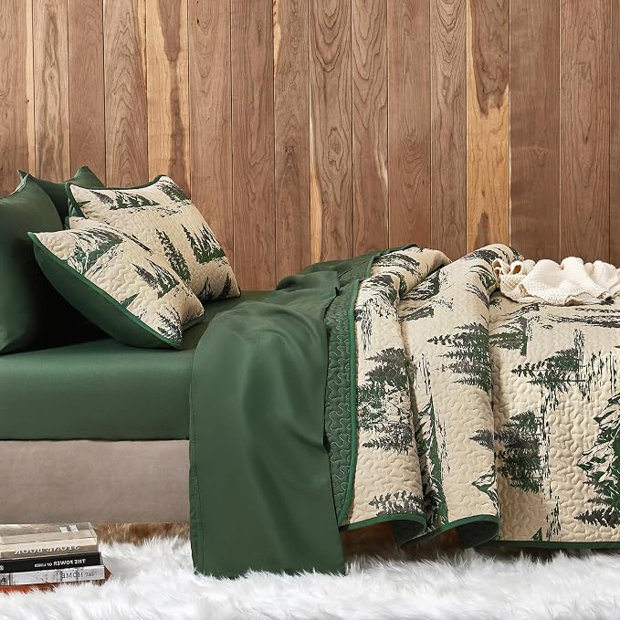 Wake In Cloud - Rustic Quilt Set, Cabin Forest Woodland Camping Theme with Lodge Mountain Print, Reversible Lightweight Bedspread Coverlet, 3 Pieces, Green Brown, Queen/Full Size
