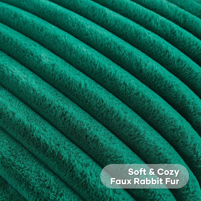 FUTEI Pack of 2 Faux Fur Throw Pillow Covers 26x26 Inch, Emerald Green | Fluffy Faux Rabbit Fur Front/Premium Velvet Back,Hidden Zipper,Machine Washable,Non-Shedding,Colorfast,Insert Not Included.