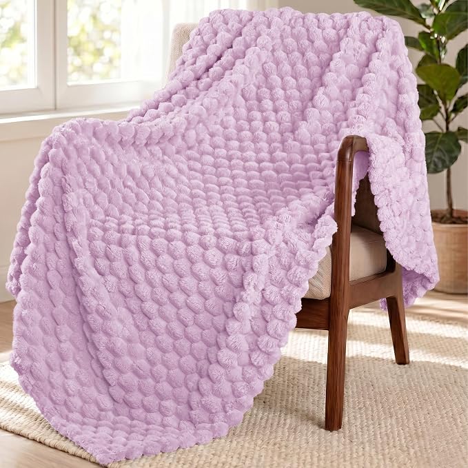 Exclusivo Mezcla Large 3D Fleece Throw Blanket for Couch, Lilac Purple | Extra Soft Fuzzy Plush Lightweight Throws, Cozy Fluffy Decorative Blankets for All Seasons, 50x70 Inches