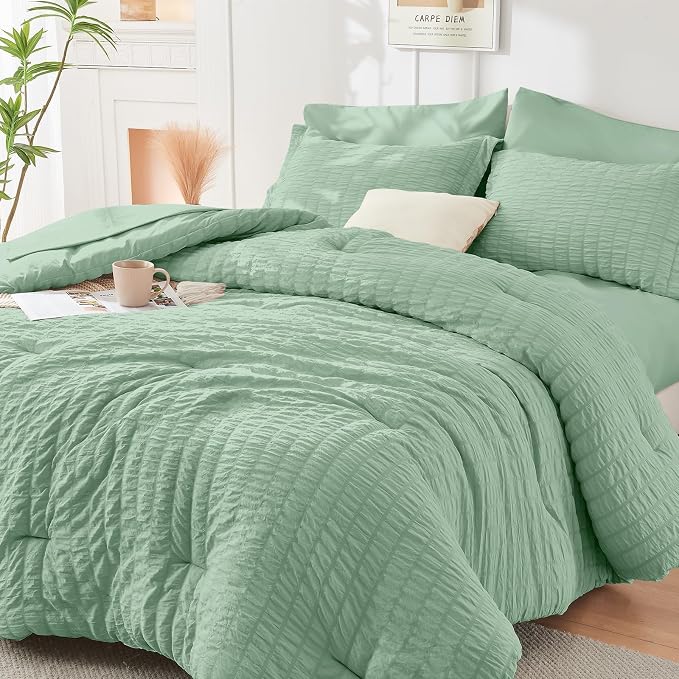 HYMOKEGE Sage Green Twin XL Comforter Set Seersucker 5 Pieces, All Season Luxury Bed in a Bag for Bedroom, Bedding Set with Comforter, Sheets, Pillowcase & Sham