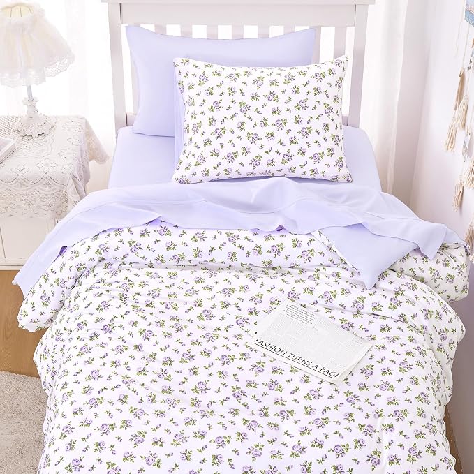 Wake In Cloud - Floral Comforter Set, Coquette Cottagecore Aesthetic Flower Shabby Chic Pattern for Women Teen Girls, Soft Lightweight Bedding, 3 Pieces, White Purple, Twin/Twin XL Size