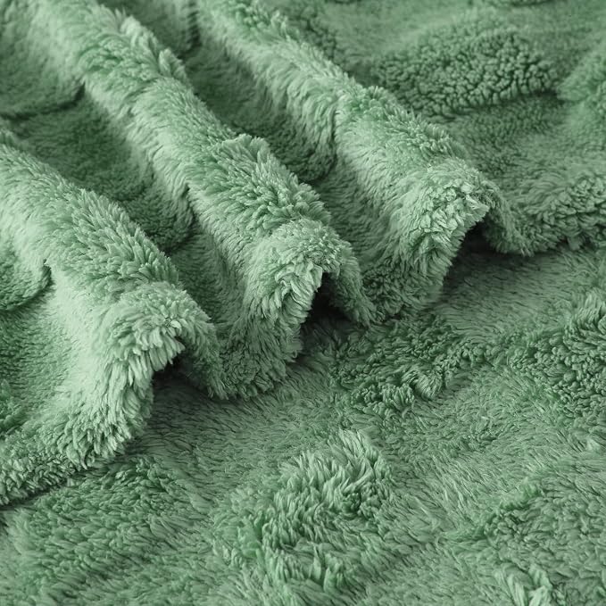 Sage Green Fleece Throw Blanket 50”×60”Checkered Design for Couch | Super Soft Cozy Plush Microfiber 3D Square Pattern Flannel Blanket for Sofa Bed Lightweight for Adults,Women