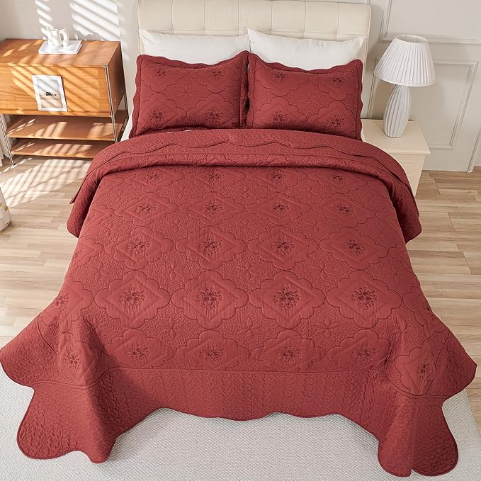 Cmfshape Floral Embroidery Quilt Set,3 Pieces Queen Quilt Bedding Set,Classic Diamond Pattern Quilts,Ultra Soft Lightweight Reversible Bedspread Coverlets for All Season(Burgundy,90"x90")