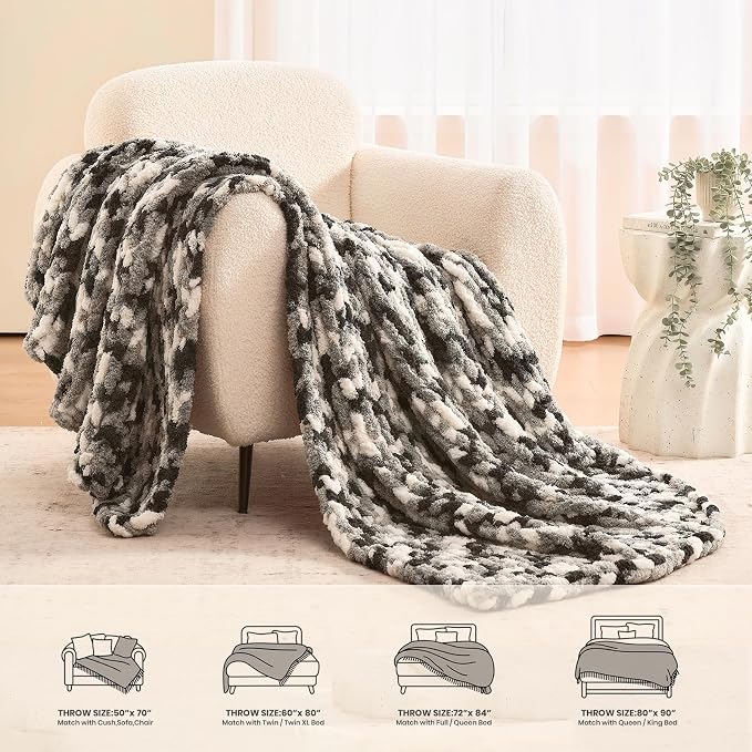 L'AGRATY Chunky Knit Throw Blanket for Couch, 50 x 60 Inches, Black White | Handmade Chenille Crochet Blanket for Sofa Bed, Thick Cable Knitted Blankets for Room Home Decor, Birthday Gift for Women Mom
