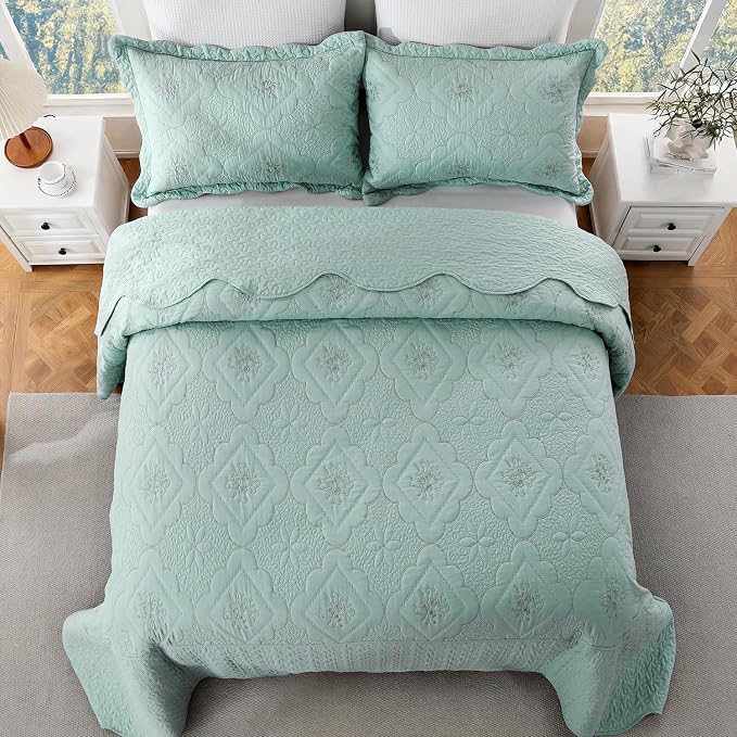Cmfshape Oversized Floral Embroidery Quilt Set,3 Pieces Super King Quilt Bedding Set,Classic Diamond Pattern Quilt,Ultra Soft Lightweight Bedspread Coverlet for All Season(Aqua Sky,120"x128")