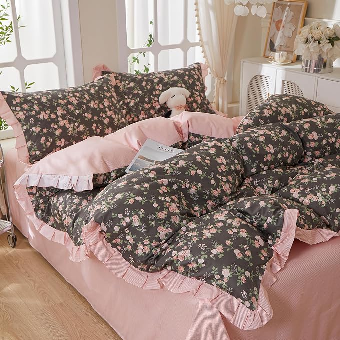 mixinni Vintage Floral Duvet Cover Set Queen Size – 100% Cotton Ruffle Lace Bedding, Pink Rose Flower and Green Leaf Print, Reversible Stripes Pattern, Grandmillennial Cottagecore Aesthetic 3Pcs